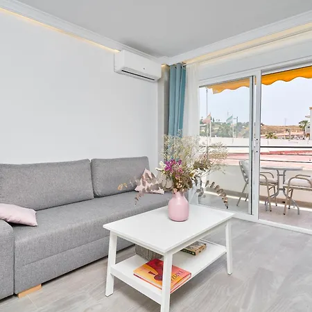 Apartment Beachside Bliss