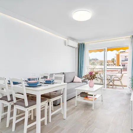 Beachside Bliss דירה